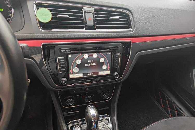 Used Volkswagen Lavida 2016 280TSI DSG Sport Edition Audio And AC Panel