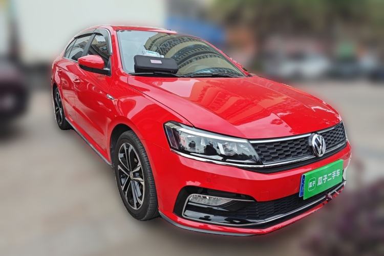 Used Volkswagen Lavida 2016 280TSI DSG Sport Edition Front Right 45 Deg