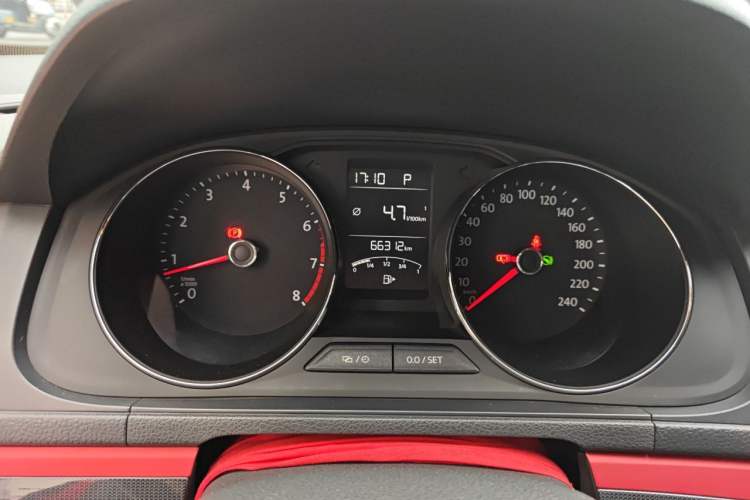 Used Volkswagen Lavida 2016 280TSI DSG Sport Edition Instrument Cluster