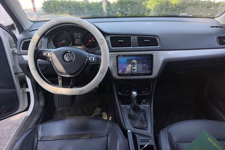Used Volkswagen Lavida 2016 280TSI DSG Sport Edition Center Console