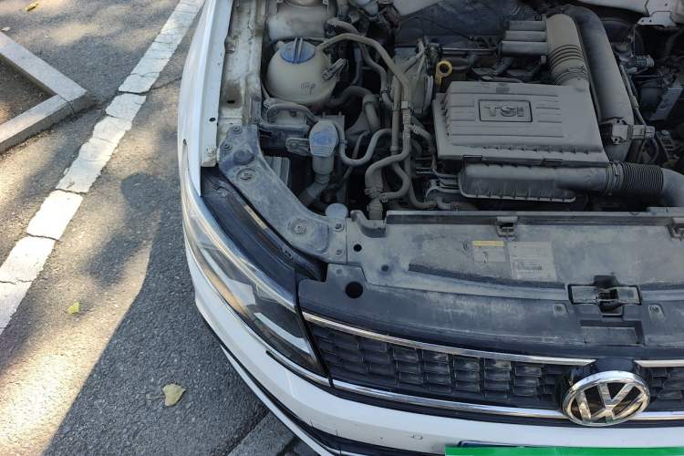 Used Volkswagen Lavida 2016 280TSI DSG Sport Edition Engine Bay Right