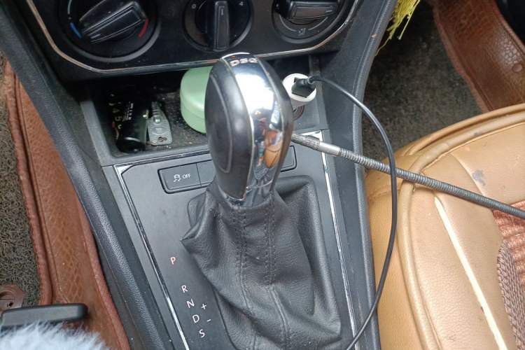 Used Volkswagen Lavida 2016 280TSI DSG Sport Edition Gear Lever