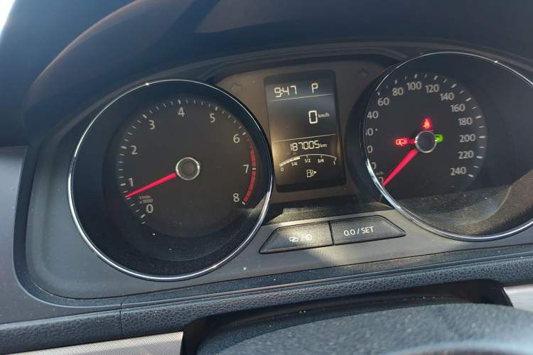 Used Volkswagen Lavida 2016 280TSI DSG Sport Edition Odometer Close Up