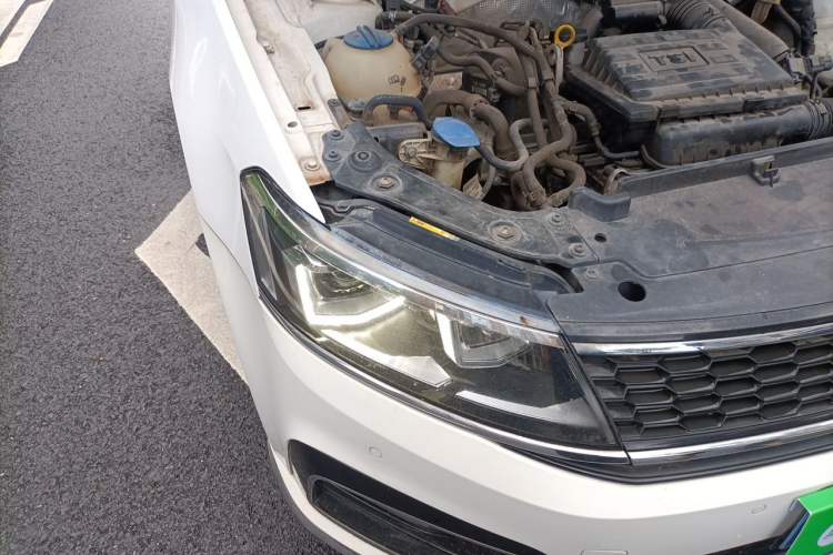 Used Volkswagen Lavida 2016 280TSI DSG Sport Edition Right Front Headlight