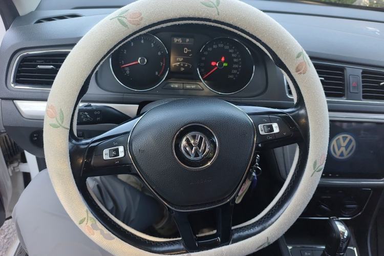 Used Volkswagen Lavida 2016 280TSI DSG Sport Edition Steering Wheel