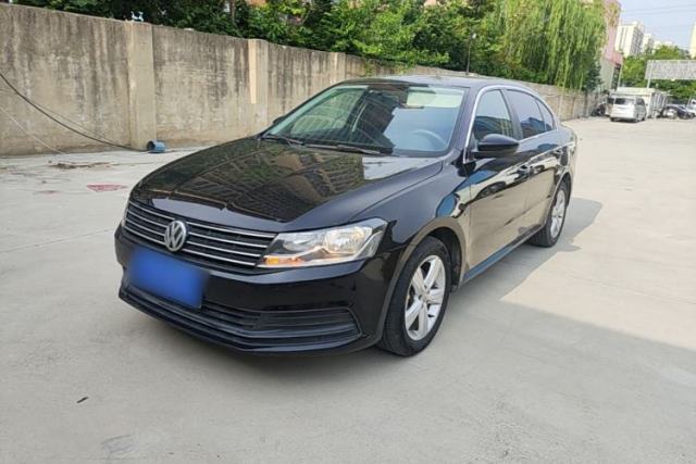 Ojetý Volkswagen Lavida 2017 1.6L Manual Fashion Edition