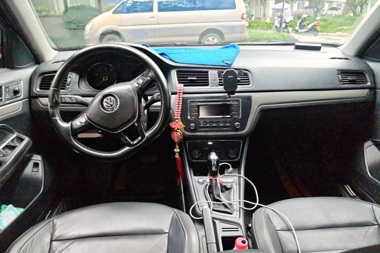Used Volkswagen Lavida 2017 230TSI DSG Comfort Edition Center Console