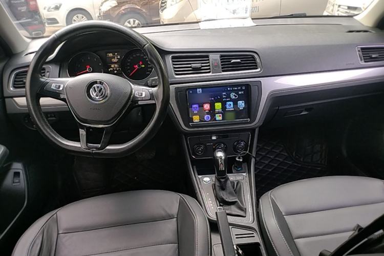 Used Volkswagen Lavida 2017 230TSI DSG Comfort Edition Center Console