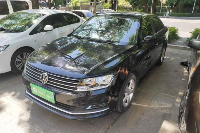 Ojetý Volkswagen Lavida 2017 1.6L Manual Fashion Edition