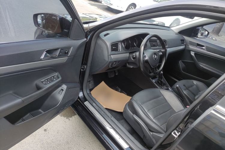 Used Volkswagen Lavida 2017 1.6L Automatic Comfort Edition Driver Seat