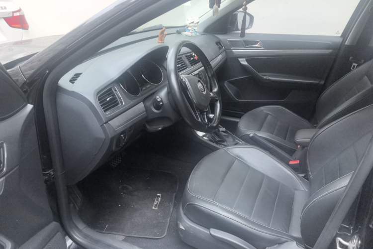 Used Volkswagen Lavida 2017 1.6L Automatic Comfort Edition Driver Seat