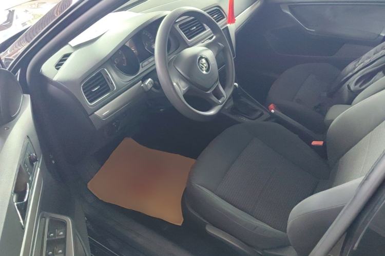 Used Volkswagen Lavida 2017 1.6L Automatic Fashion Edition Driver Seat