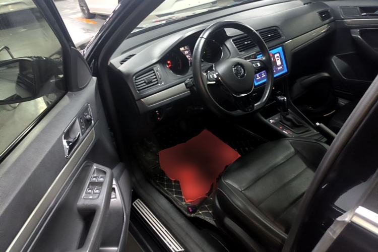 Used Volkswagen Lavida 2017 1.6L Automatic Comfort Edition Driver Seat