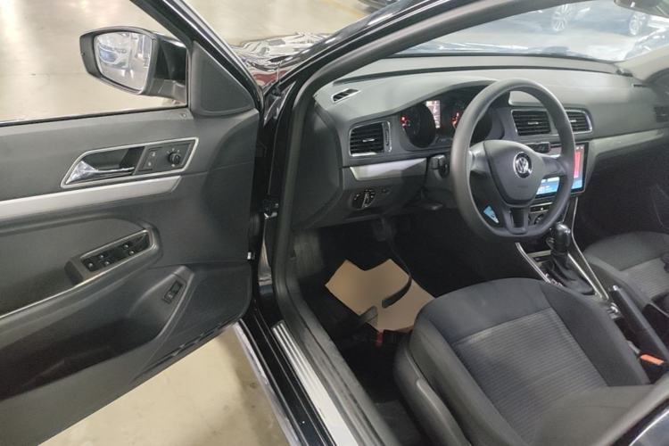 Used Volkswagen Lavida 2017 1.6L Automatic Fashion Edition Driver Seat