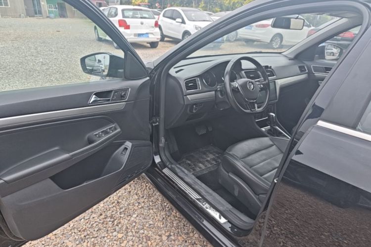 Used Volkswagen Lavida 2017 1.6L Automatic Comfort Edition Driver Seat