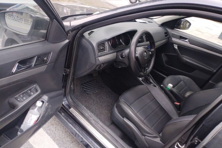 Used Volkswagen Lavida 2017 1.6L Automatic Comfort Edition Driver Seat