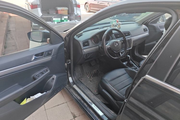 Used Volkswagen Lavida 2017 1.6L Automatic Comfort Edition Driver Seat