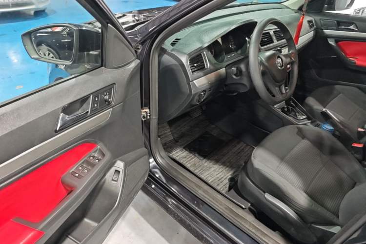 Used Volkswagen Lavida 2017 1.6L Automatic Fashion Edition Driver Seat