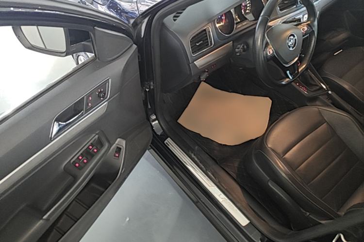 Used Volkswagen Lavida 2017 1.6L Automatic Comfort Edition Driver Seat