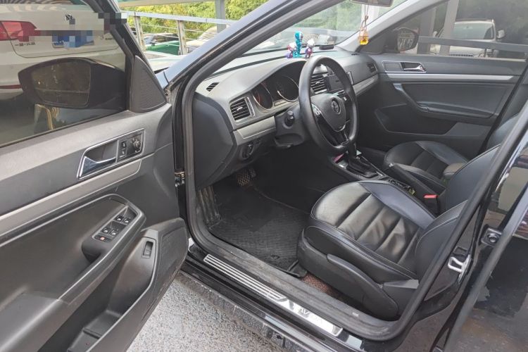 Used Volkswagen Lavida 2017 1.6L Automatic Comfort Edition Driver Seat