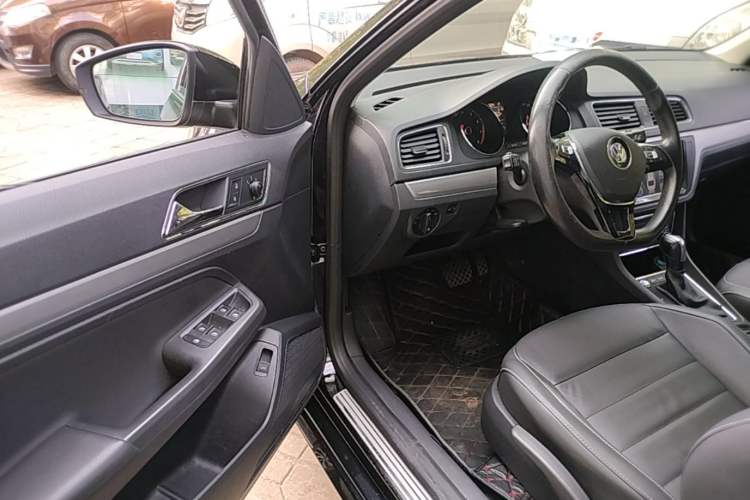 Used Volkswagen Lavida 2017 230TSI DSG Comfort Edition Driver Seat