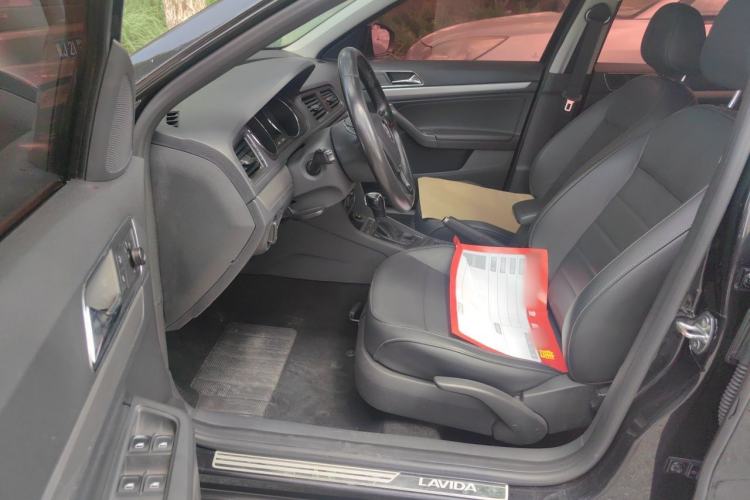Used Volkswagen Lavida 2017 1.6L Automatic Comfort Edition Driver Seat