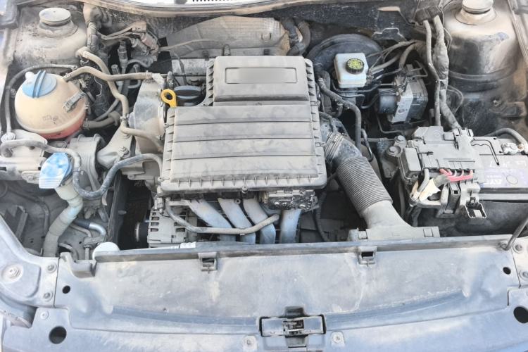 Used Volkswagen Lavida 2017 1.6L Manual Fashion Edition Engine Bay