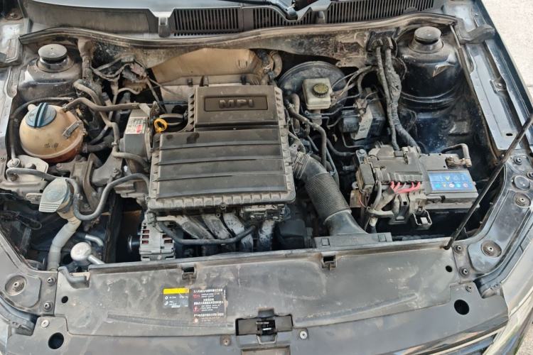 Used Volkswagen Lavida 2017 1.6L Manual Fashion Edition Engine Bay