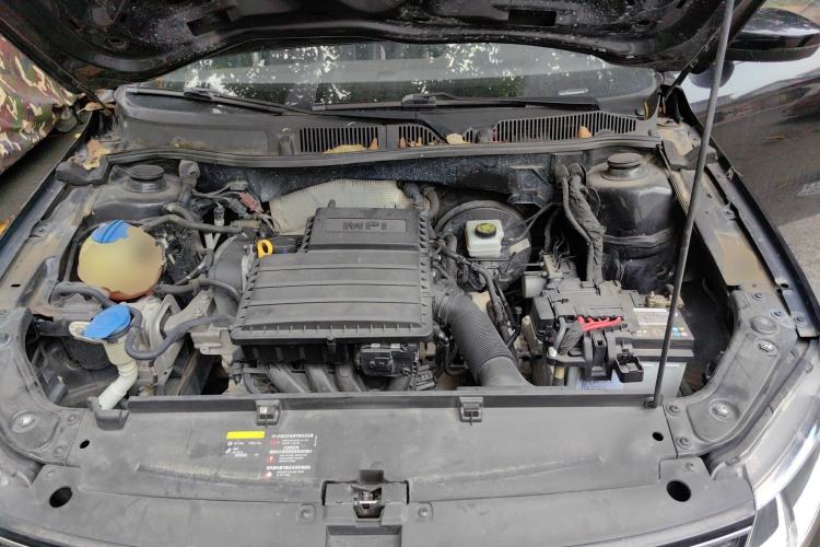 Used Volkswagen Lavida 2017 1.6L Automatic Fashion Edition Engine Bay