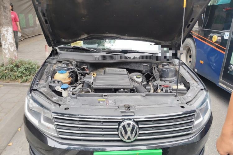 Used Volkswagen Lavida 2017 1.6L Automatic Fashion Edition Engine Bay