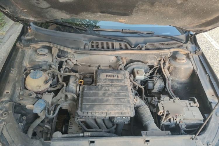 Used Volkswagen Lavida 2017 1.6L Manual Fashion Edition Engine Bay