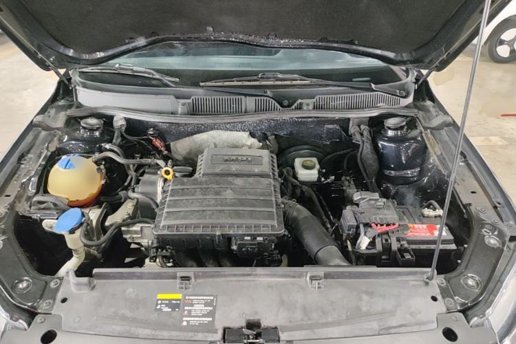 Used Volkswagen Lavida 2017 1.6L Automatic Fashion Edition Engine Bay