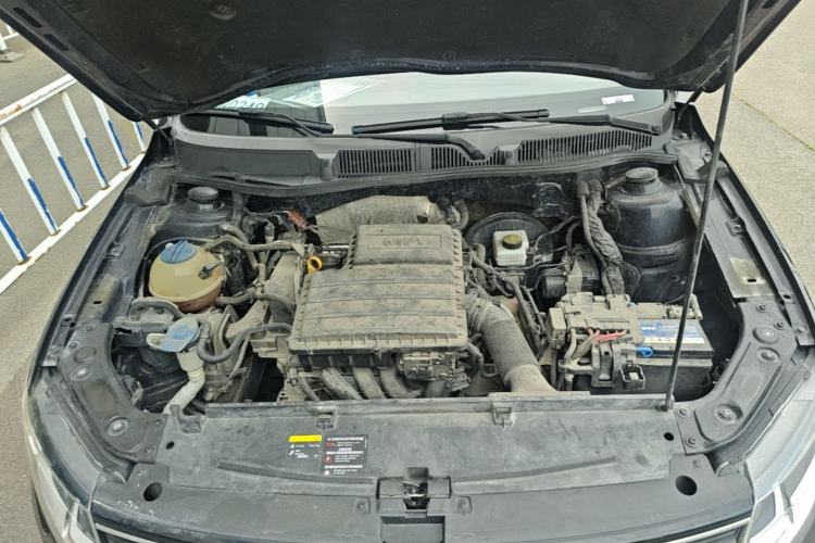 Used Volkswagen Lavida 2017 1.6L Automatic Comfort Edition Engine Bay
