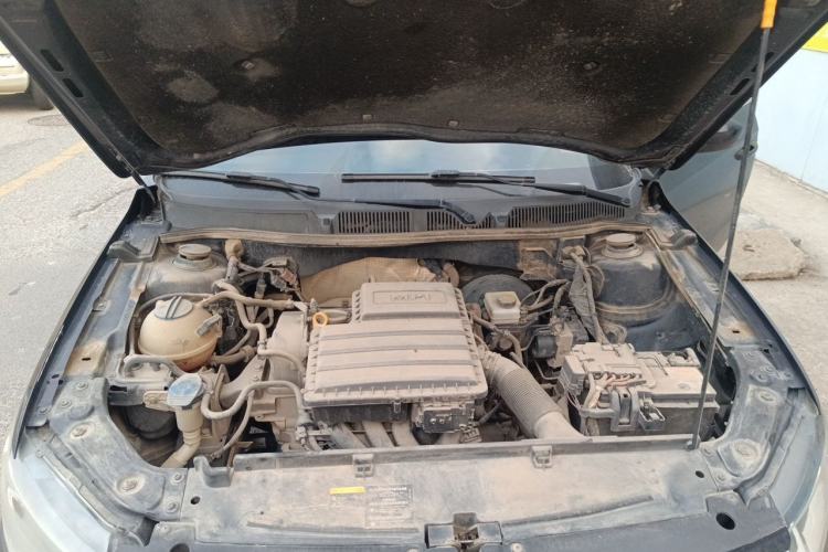 Used Volkswagen Lavida 2017 1.6L Manual Comfort Edition Engine Bay