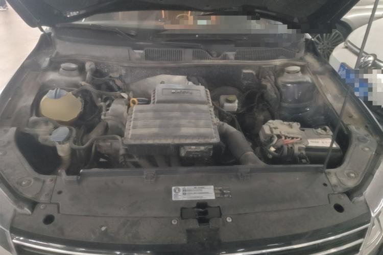 Used Volkswagen Lavida 2017 1.6L Automatic Fashion Edition Engine Bay
