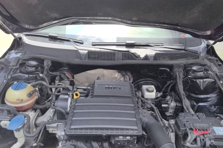 Used Volkswagen Lavida 2017 1.6L Automatic Comfort Edition Engine Bay