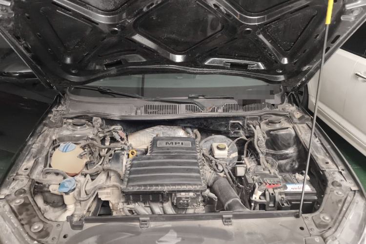 Used Volkswagen Lavida 2017 1.6L Automatic Fashion Edition Engine Bay