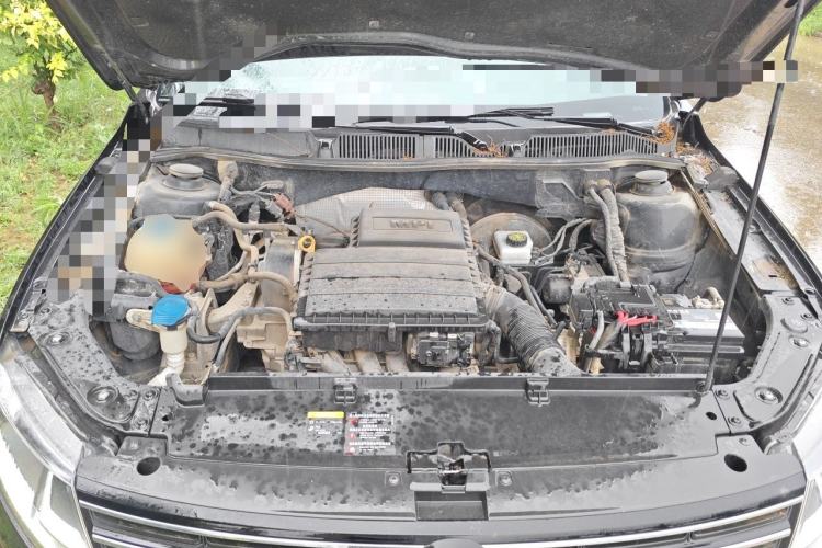 Used Volkswagen Lavida 2017 1.6L Automatic Fashion Edition Engine Bay