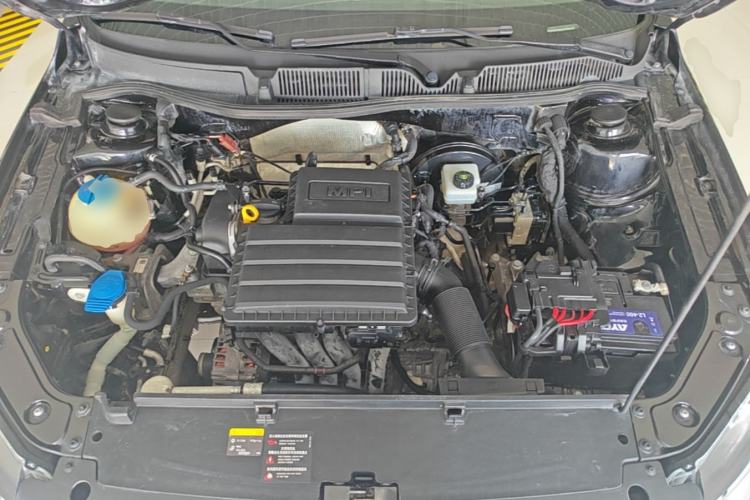 Used Volkswagen Lavida 2017 1.6L Automatic Comfort Edition Engine Bay