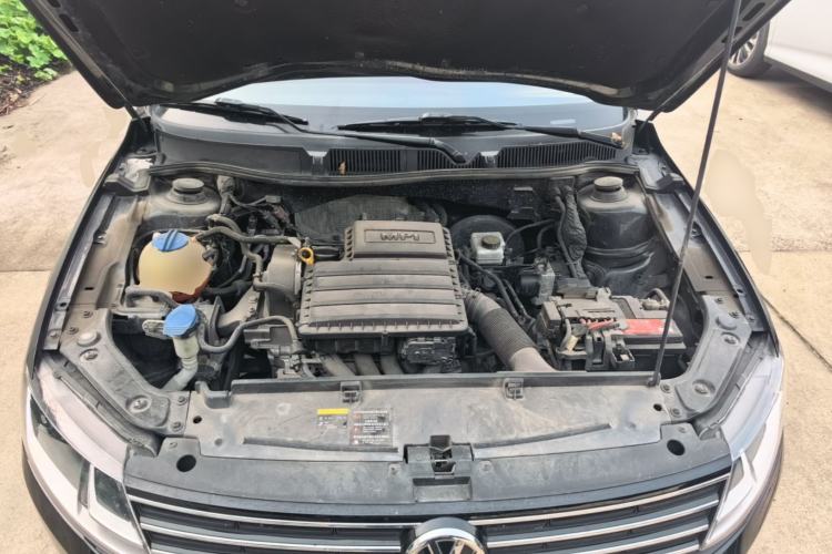 Used Volkswagen Lavida 2017 1.6L Automatic Fashion Edition Engine Bay