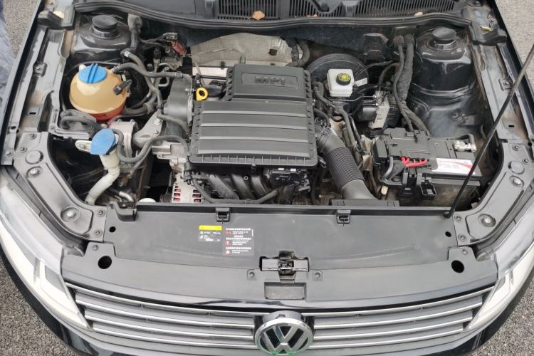 Used Volkswagen Lavida 2017 1.6L Automatic Comfort Edition Engine Bay