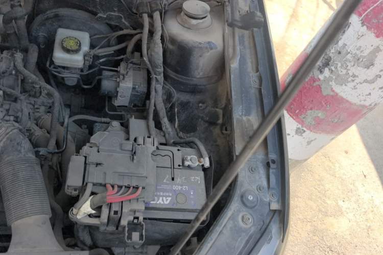 Used Volkswagen Lavida 2017 1.6L Manual Fashion Edition Engine Bay Left