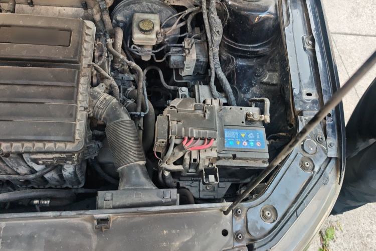 Used Volkswagen Lavida 2017 1.6L Manual Fashion Edition Engine Bay Left
