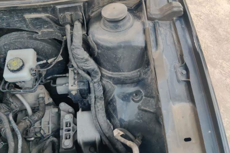 Used Volkswagen Lavida 2017 1.6L Automatic Comfort Edition Engine Bay Left