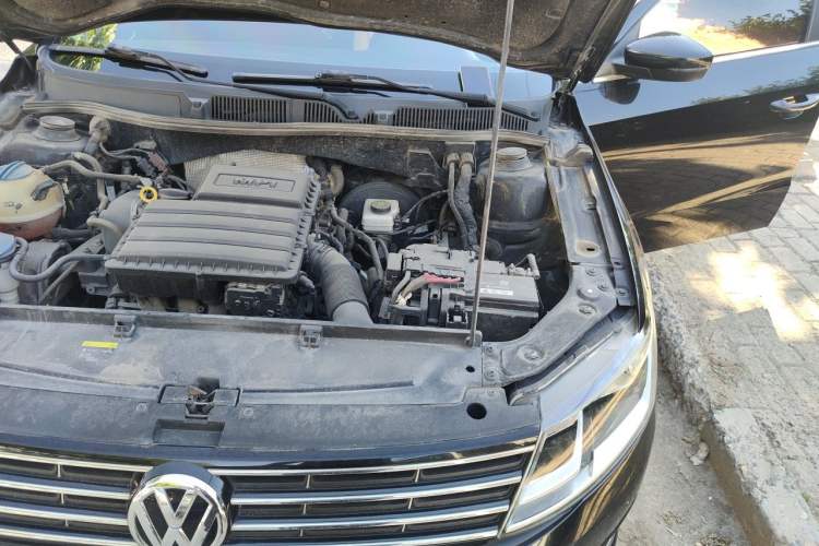 Used Volkswagen Lavida 2017 1.6L Automatic Comfort Edition Engine Bay Left