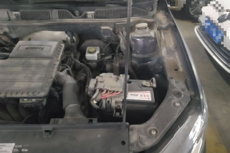 Used Volkswagen Lavida 2017 1.6L Automatic Fashion Edition Engine Bay Left