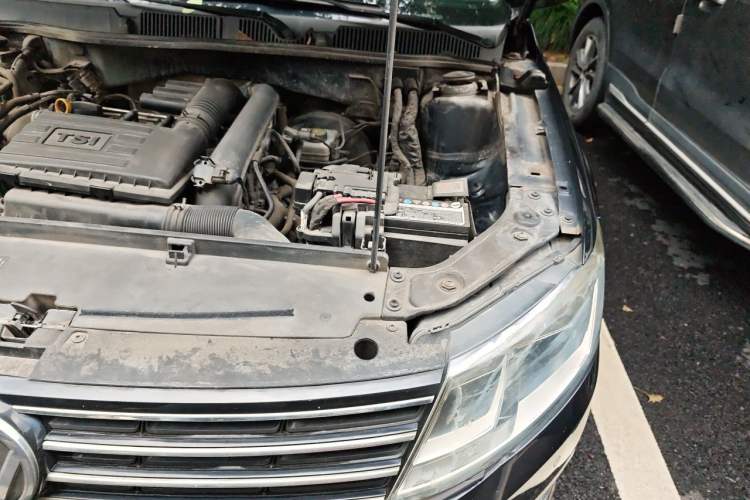 Used Volkswagen Lavida 2017 230TSI DSG Comfort Edition Engine Bay Left