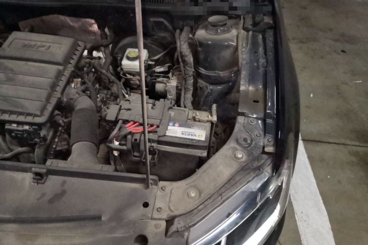 Used Volkswagen Lavida 2017 1.6L Automatic Comfort Edition Engine Bay Left