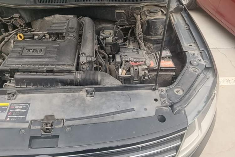 Used Volkswagen Lavida 2017 230TSI DSG Comfort Edition Engine Bay Left