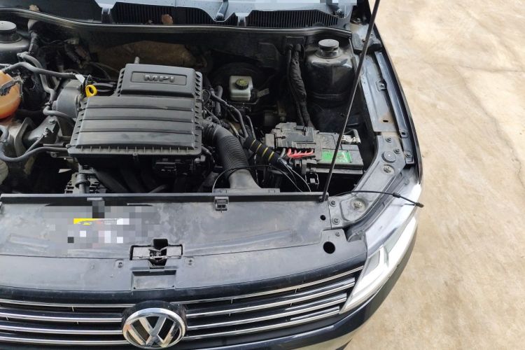Used Volkswagen Lavida 2017 1.6L Automatic Comfort Edition Engine Bay Left